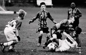 Mia Brandt Pedersen Dansk Nikon Klub "Fodbold" (serie, 3 af 4) Bedste essay