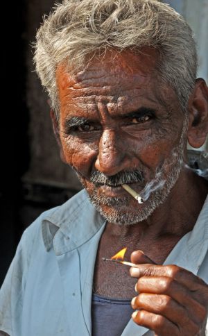 Smoking-worker---William-Gaarde-Nissen---Torstorp-fotoklub